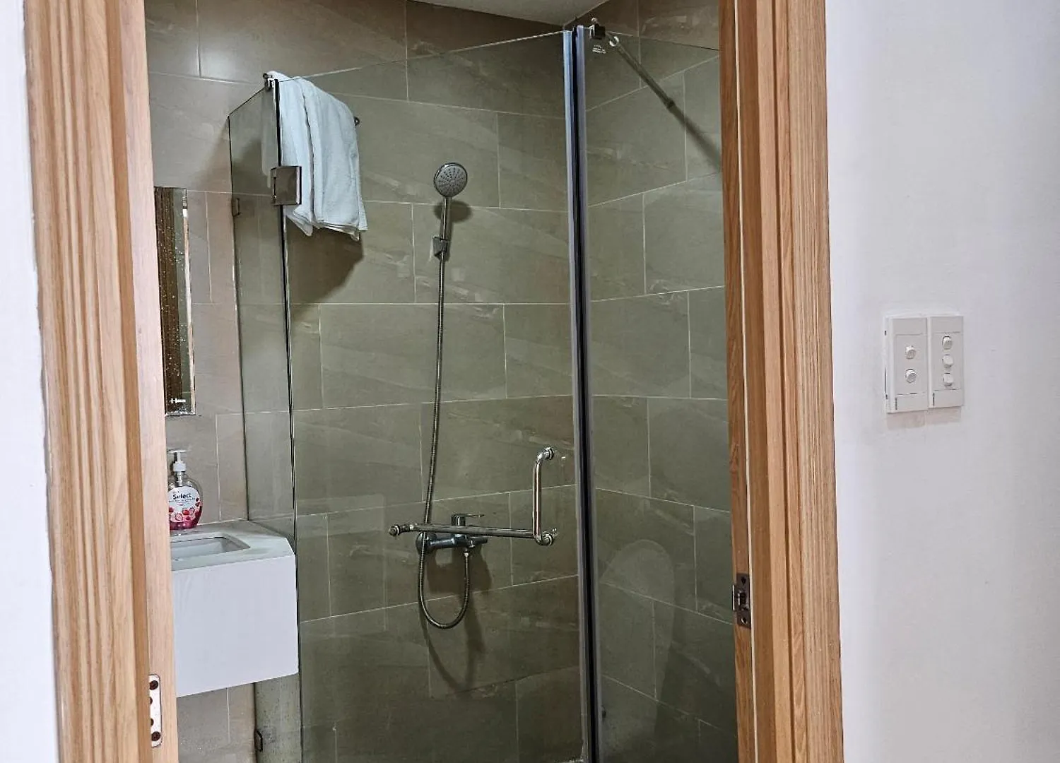 Apartment The Botanica Tan Binh Tan Son Nhat Airport 2Br Ho Chi Minh City